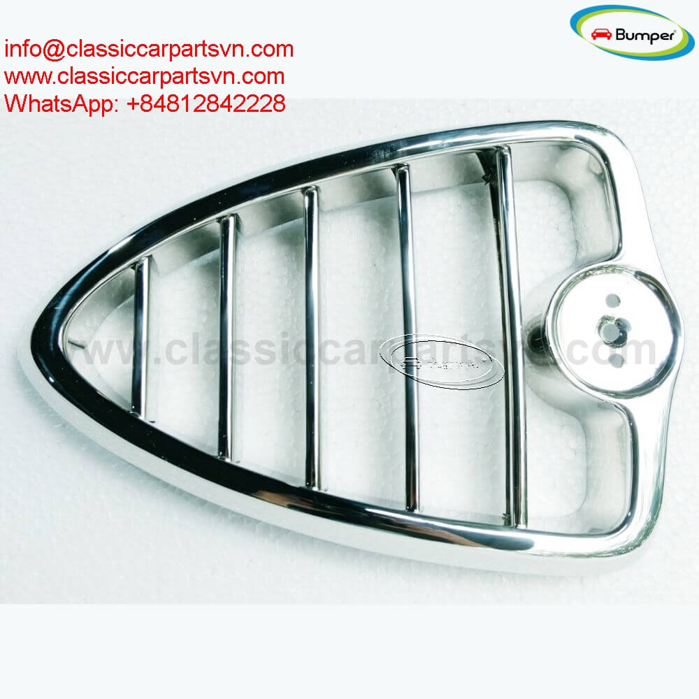 Alfa Romeo Duetto Spider center grill ( Trai tim ) 4
