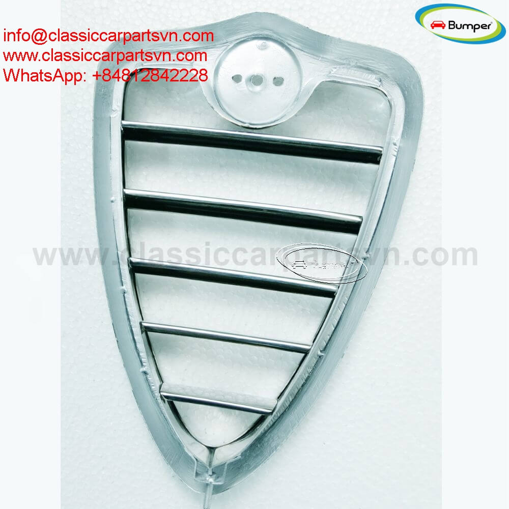 Alfa Romeo Duetto Spider center grill ( Trai tim ) 1